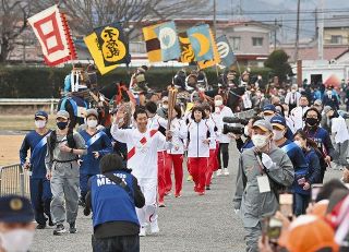 「復興五輪」というけれど…福島で聖火リレースタート、被災者の思い複雑