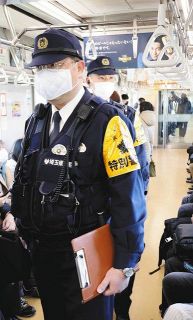 東武東上線の電車内で署員が警戒　来月3日まで　東入間署