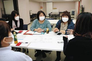 松戸市長選で特設サイト　母親感覚の候補者情報　市民グループ「マツコ」