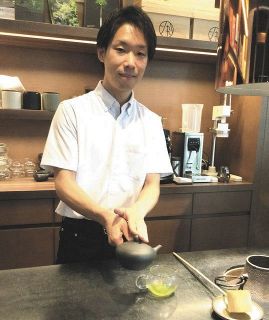 日本茶インストラクター・坂上克仁さん　「レストラン1899　お茶の水　新茶　六煎茶」