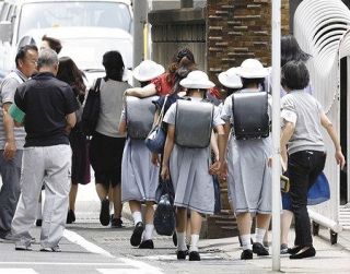 川崎殺傷　見守り「地域の力」不可欠　学校での警備限界