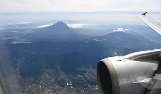 機内から見た富士山
