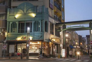 ＜首都残景＞（24）亀戸香取勝運商店街　フェイクの街　真の輝き