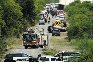 大型トレーラーに50人の遺体　アメリカ・テキサス州、不法入国の移民か　「近年の最悪事件の1つ」