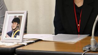 川崎競馬厩務員自殺で労災認定　調教師パワハラ、６月に労基署