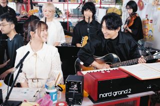 いきものがかり　NHK「小さな机」コンサート収録　ジャズやレゲエ風アレンジも披露