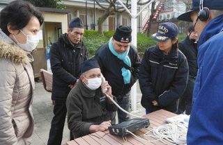 豊島で地域住民ら防災訓練　ネパール人ら参加　共助の大切さ学ぶ