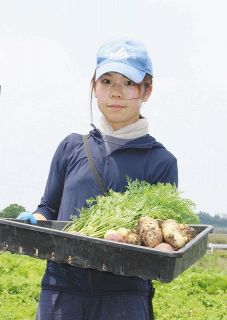 ＜ひと物語＞届けたい　地元の野菜　見沼田んぼで「こばと農園」経営・田島友里子さん