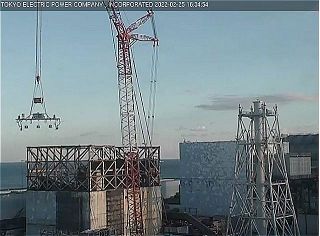 【動画】強風で重さ6トンの切断装置が安定せず　高濃度汚染配管の撤去作業　東電福島第一原発
