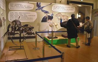 生命の進化、絵本でたどる　国立科学博物館で企画展　