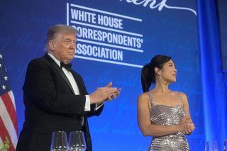 米記者夕食会、再び開催　トランプ氏「暴力に屈しない」