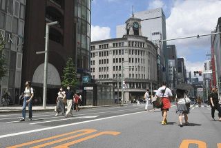 開始から５０年を迎えた東京・銀座の「歩行者天国」