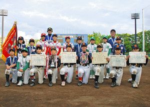 葛西ヤンキース優勝　江戸川区春季学童女子野球