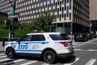 米ＮＹ、移民捜査局庁舎前で放火　マンハッタン３人軽傷、男を拘束