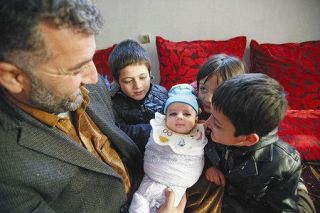 アフガニスタン男性が息子にナカムラ、命名　中村哲さん銃撃２日後誕生