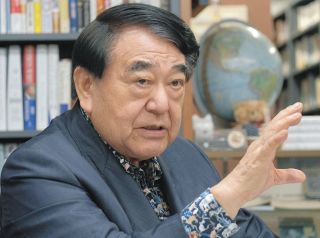 縁起の良い着物、身が引き締まる」 藤井聡太王位に挑む新鋭、佐々木