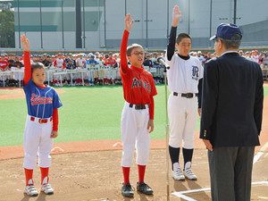 参加選手2000人が大行進　東京23区少年野球大会