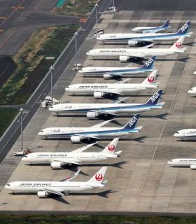 日本航空、再上場後初の赤字　１～３月期、２２９億円