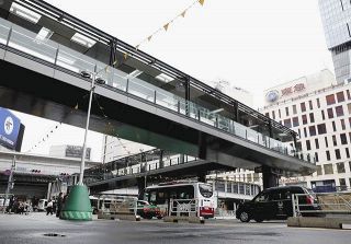 渋谷駅の新たな歩行者用デッキが利用可能に　西口と複合ビル「フクラス」が直結　