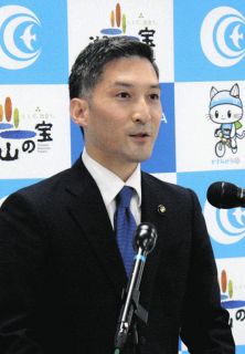土浦との合併 慎重姿勢　金子・かすみがうら市長が初登庁　「内部での議論 深める必要ある」