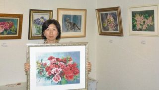 花や風景　手すき和紙で表現　太田できょうまで６０点を展示