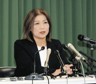 無の境地で描いた世界 横尾龍彦回顧展 初期作から初公開の遺作まで93点