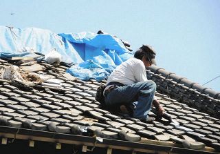 台風被害から１年…遅れる住宅修理　千葉南部、応急制度申請も