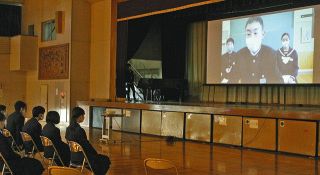 「自分ごと」つづる　防災小説で交流　川越の霞ケ関西中の3年生参加　全国5中学がオンラインで